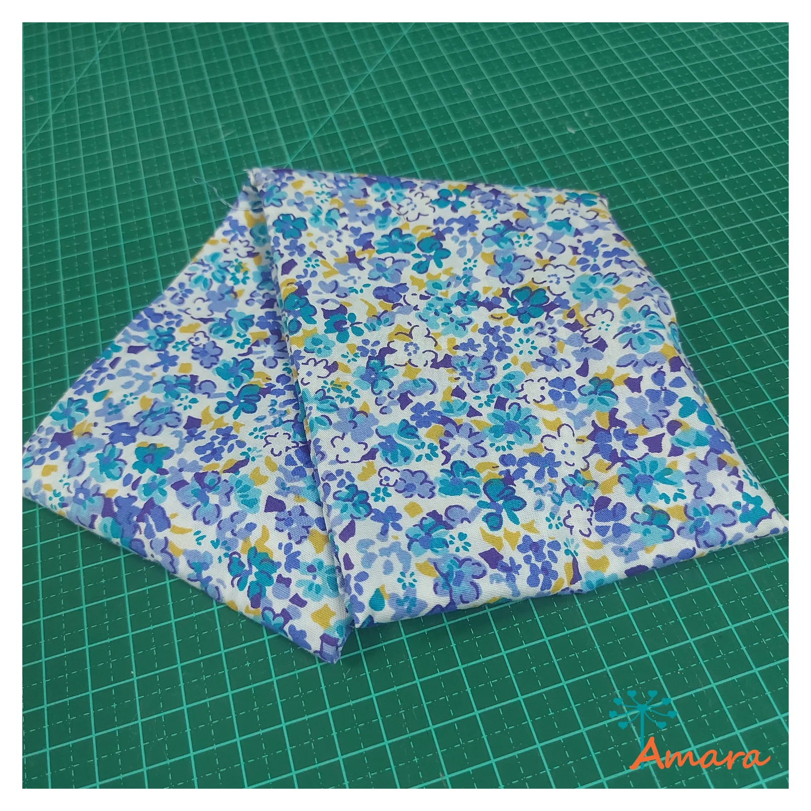 TRICOLINE FLORES AZUIS - (50X70CM) - FAT QUARTER